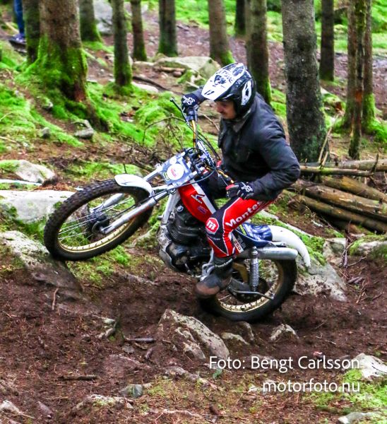 Preload previous image